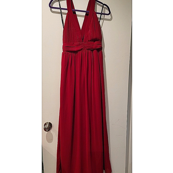 "Sonia" TFNC Party Dress - Picture 2 of 7